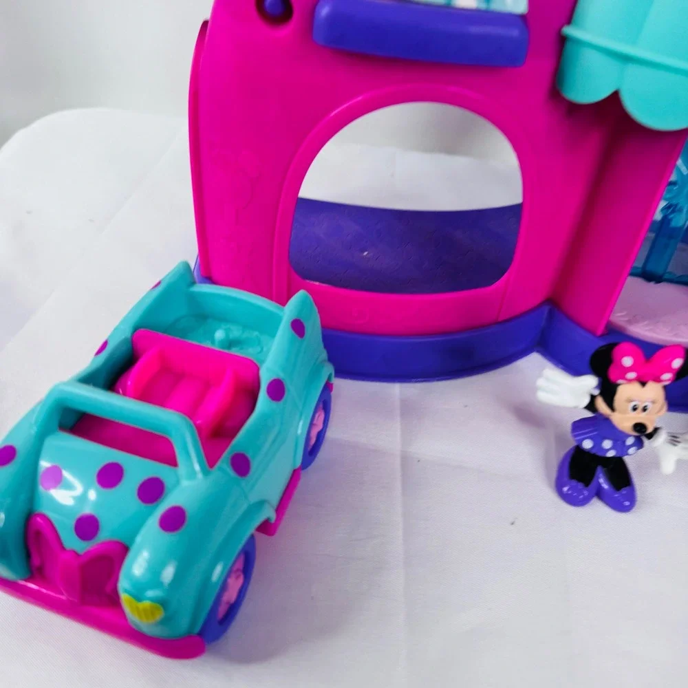 Disney Minnie Mouse Fabulous Shopping‎ Mall w/ Car and figures